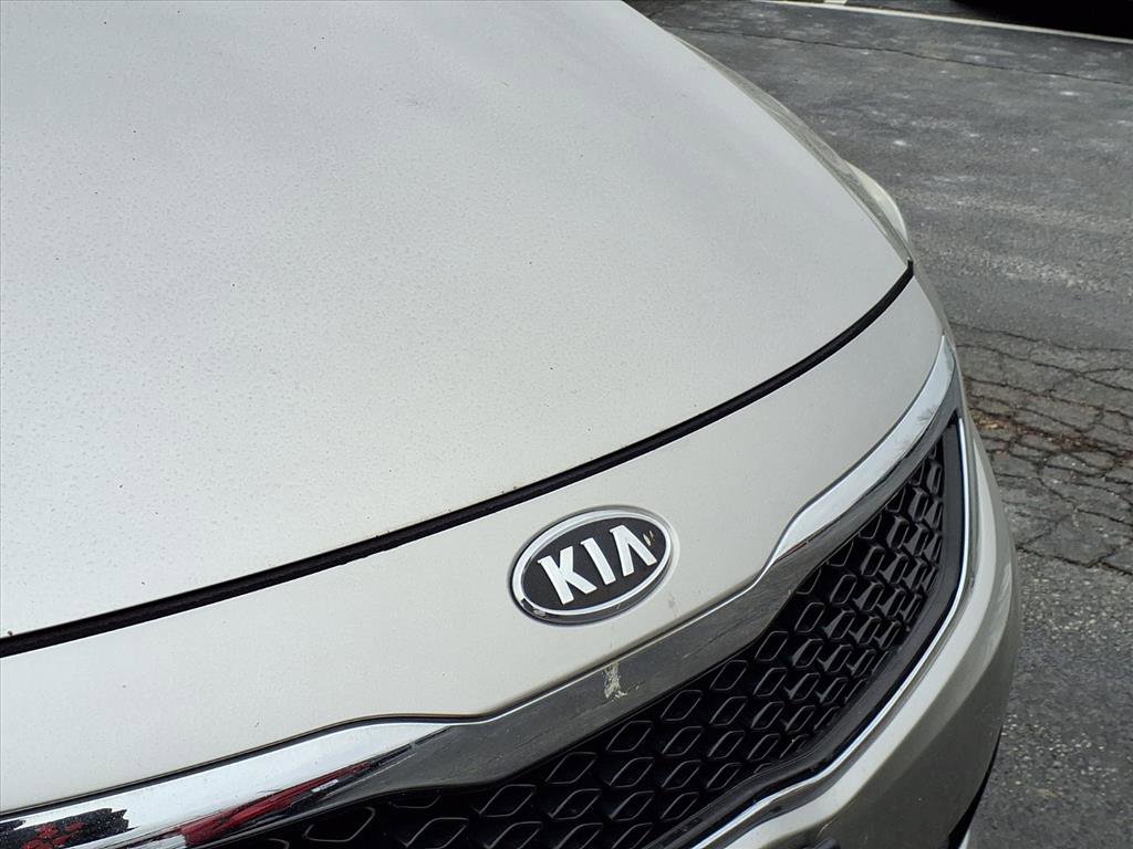 Used 2011 Kia Optima LX image 24