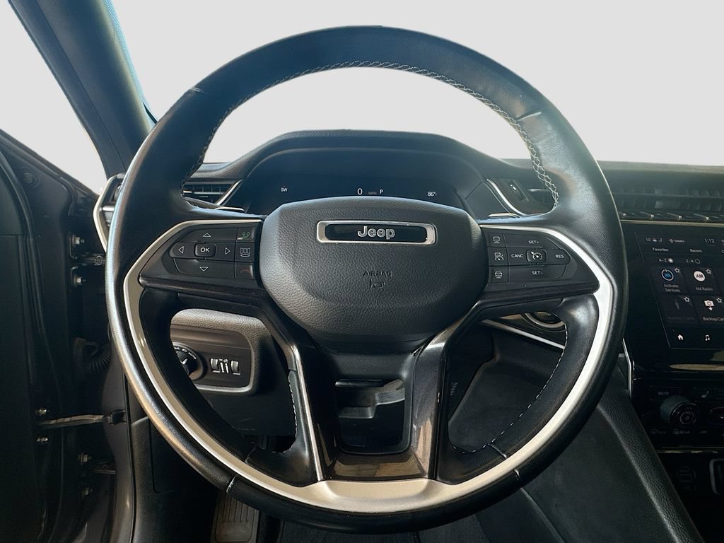 Used 2022 Jeep Grand Cherokee Altitude AWD/4WD image 13
