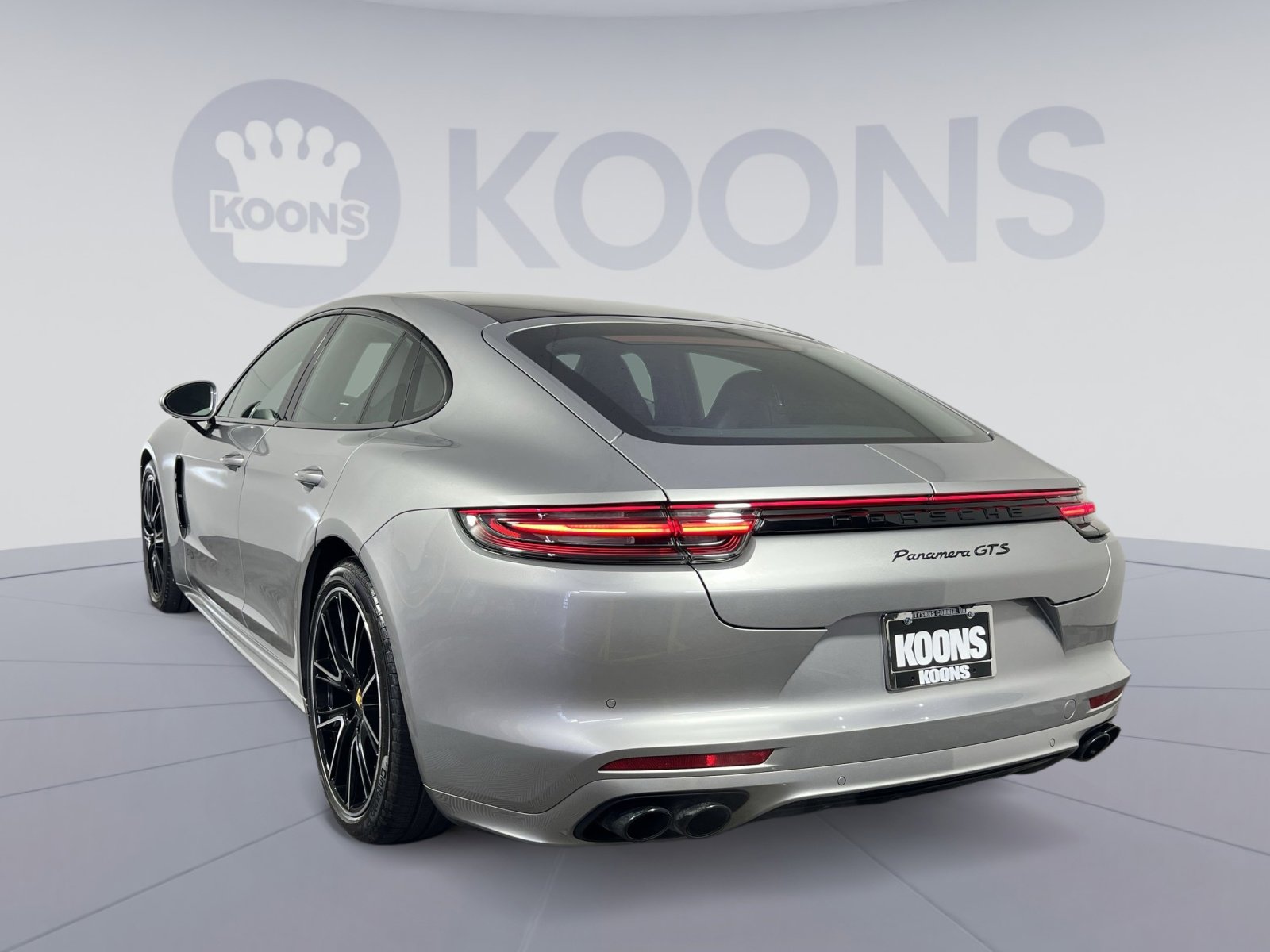 Used 2020 Porsche Panamera GTS image 7