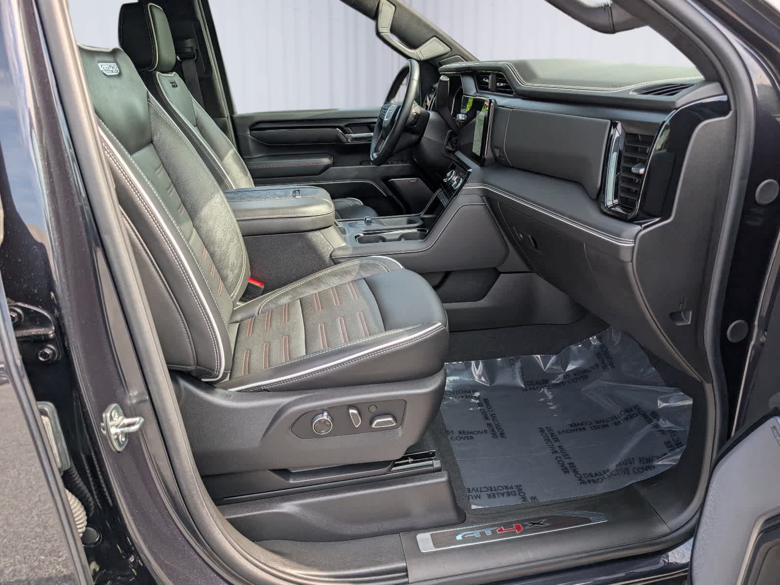 Certified 2025 GMC Sierra 2500 AT4X AWD/4WD image 9