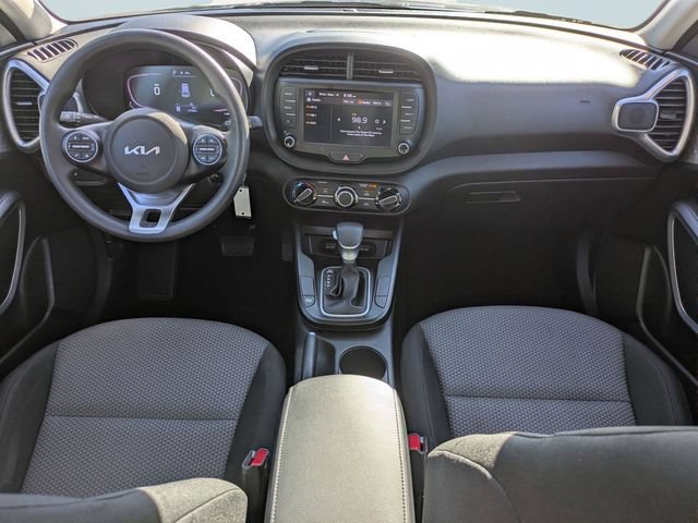 Used 2024 Kia Soul LX w/ Option Group 015 FWD image 15