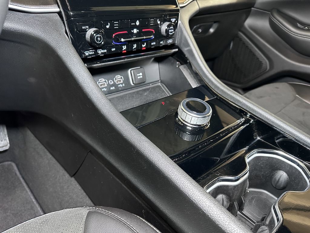 Certified 2023 Jeep Grand Cherokee Altitude image 41