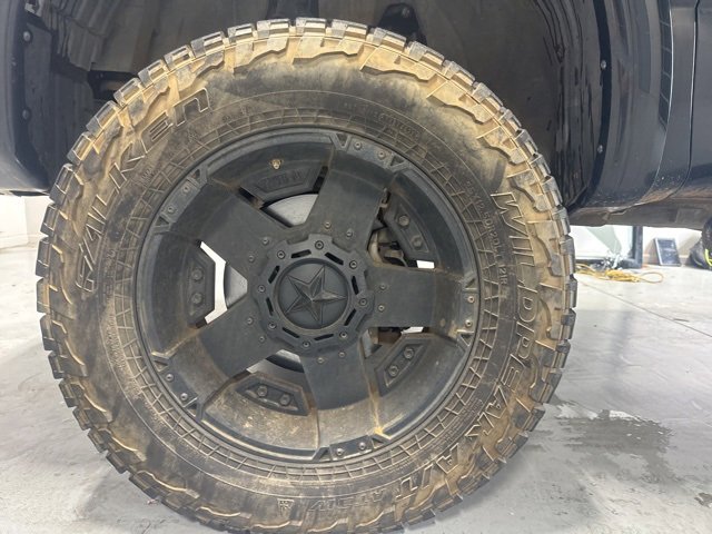 Used 2017 Nissan Titan PRO-4X image 11