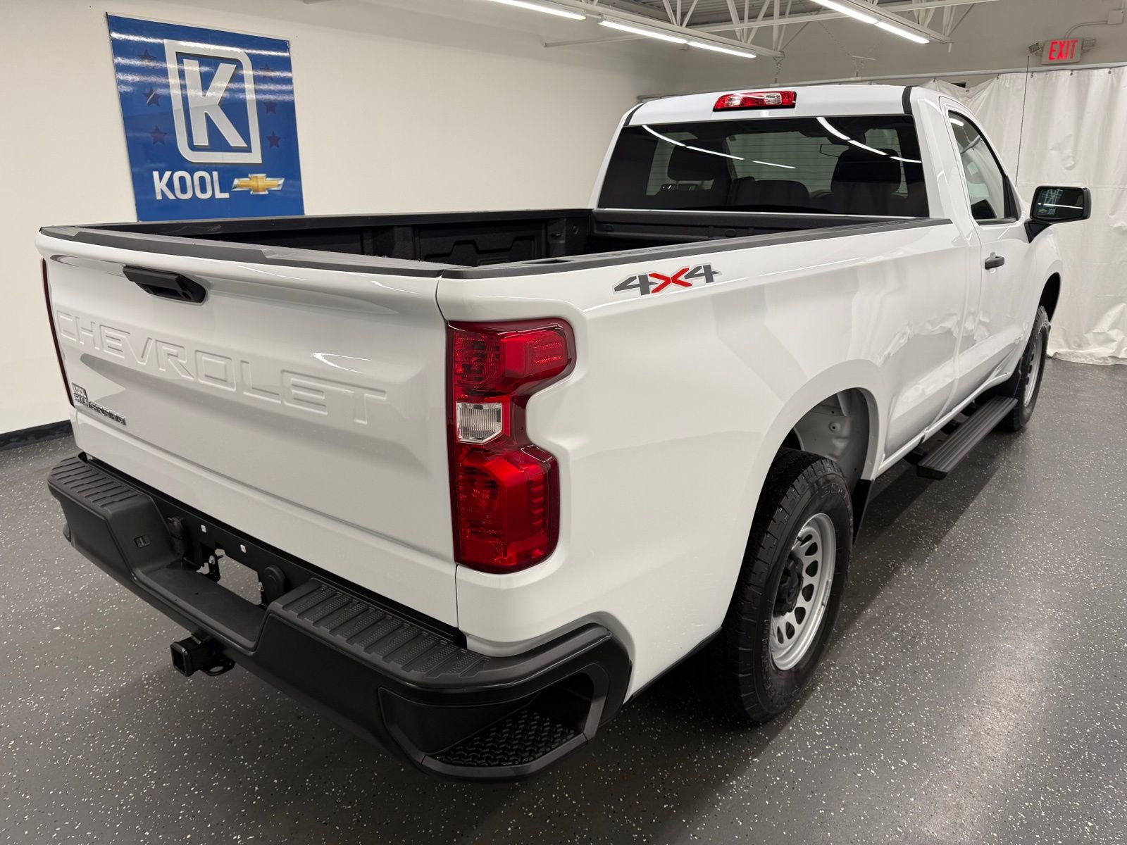 Used 2025 Chevrolet Silverado 1500 W/T w/ WT Value Package image 2