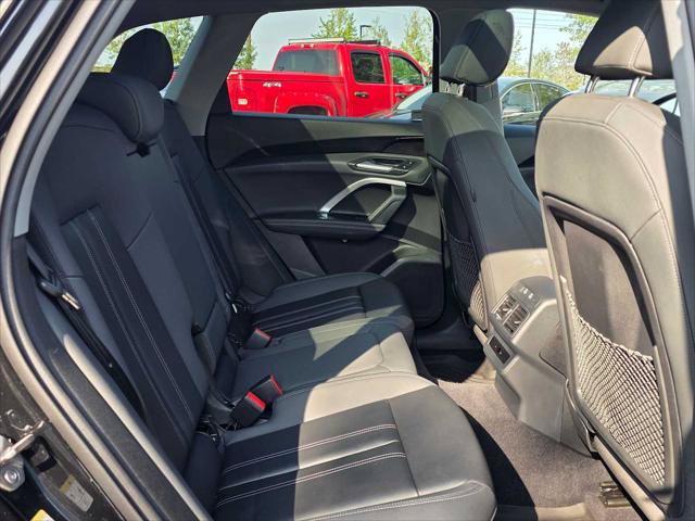 Used 2025 Audi Q5 Premium w/ Convenience Package AWD/4WD image 13