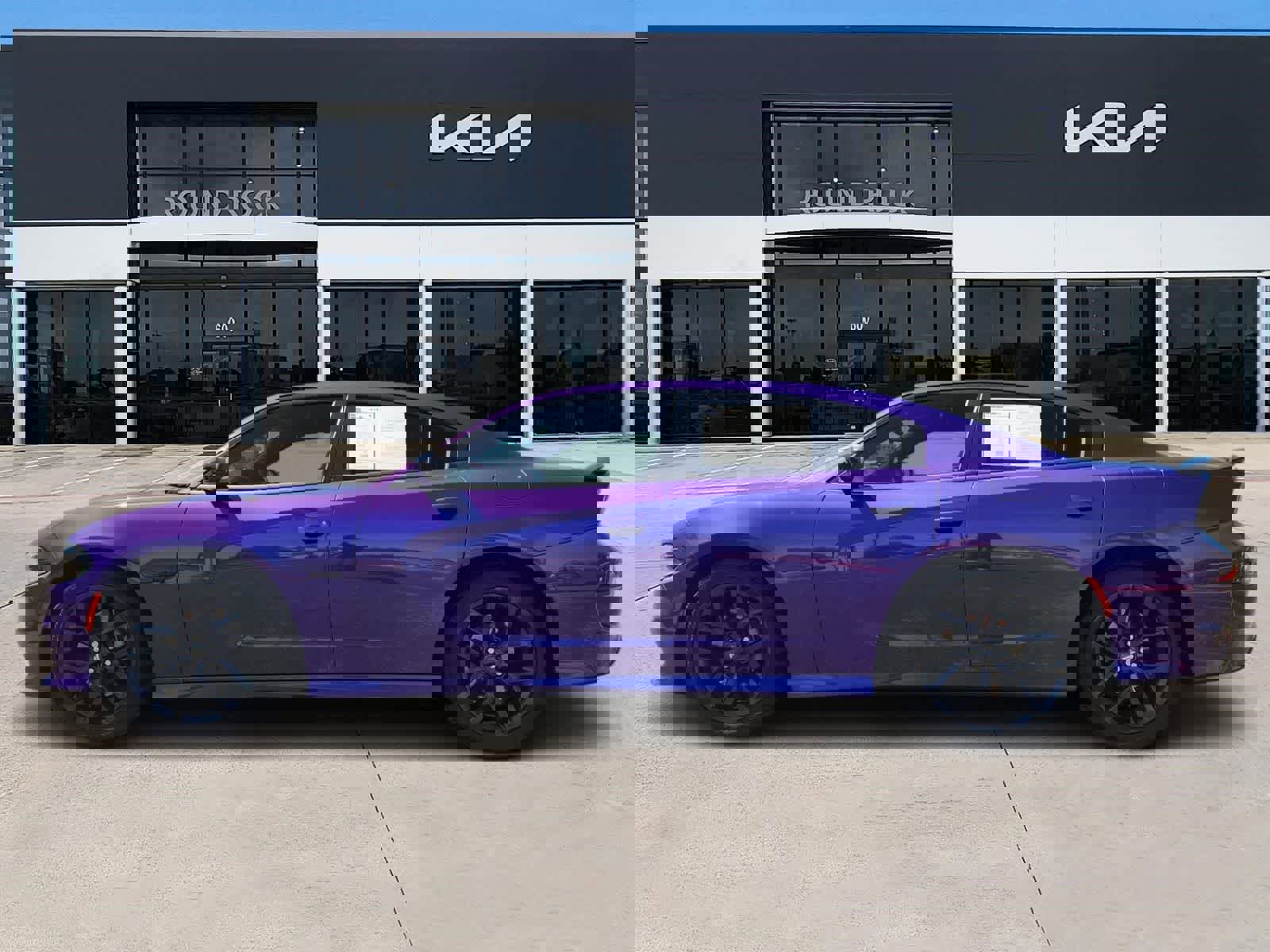 Used 2023 Dodge Charger R/T w/ Plus Group image 4