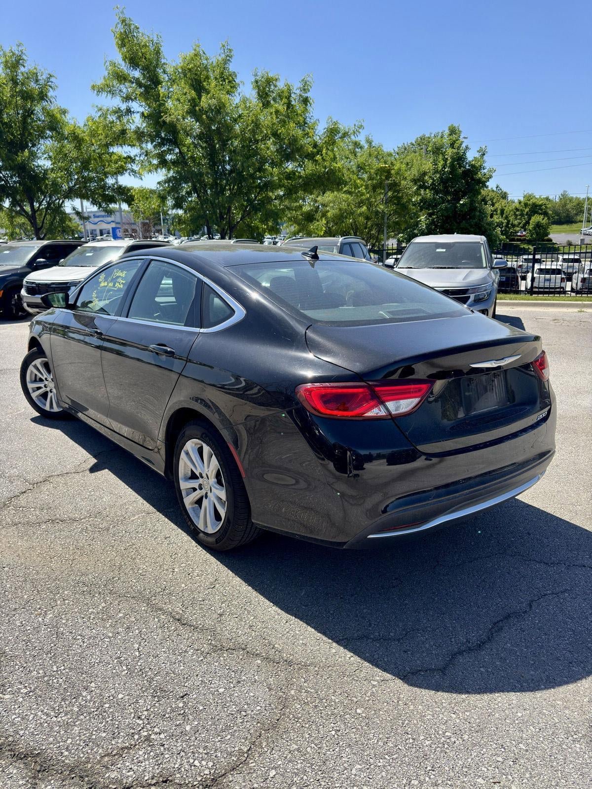 Used 2017 Chrysler 200 Limited Platinum w/ Mopar Interior Package FWD image 3