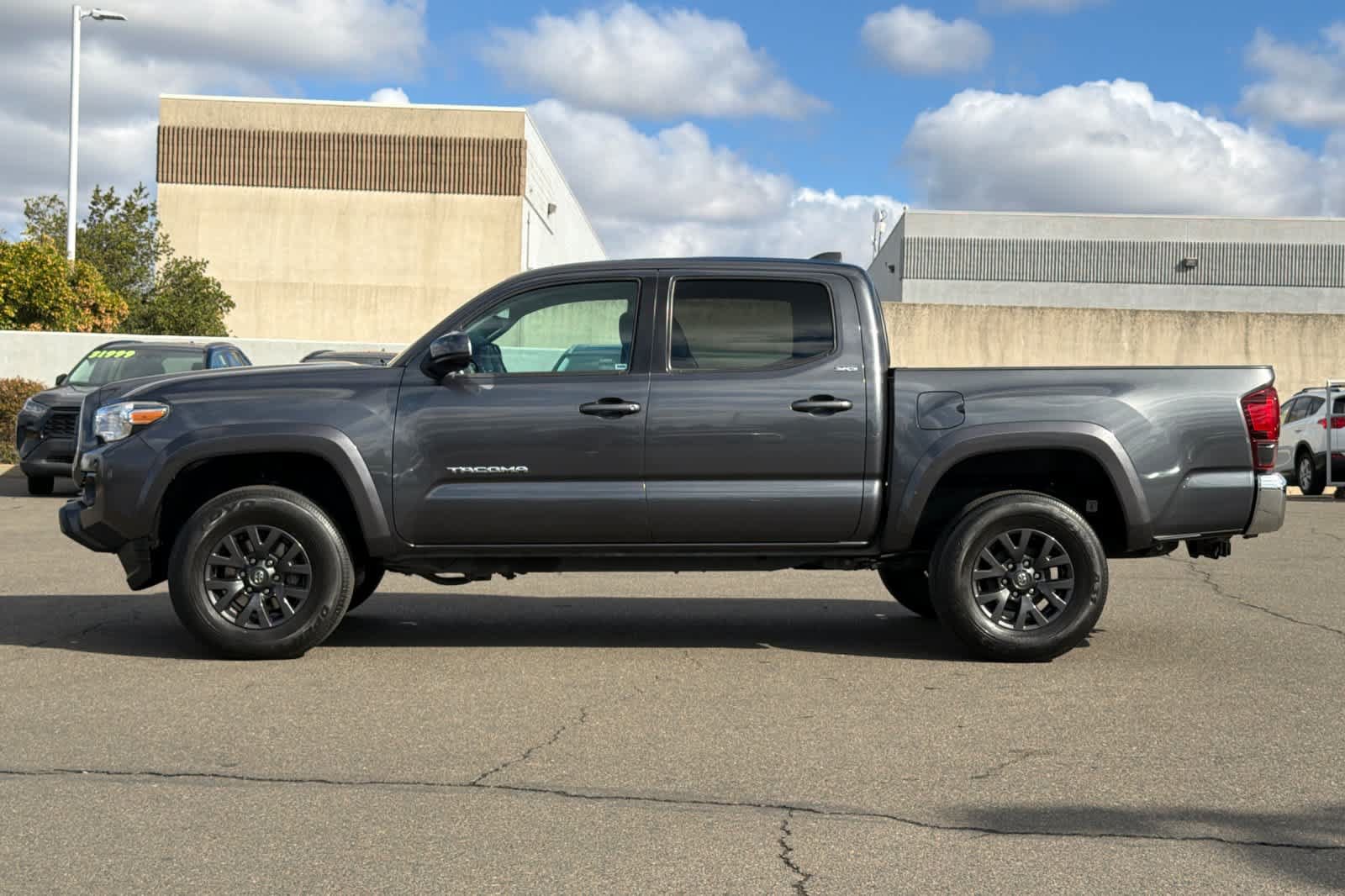 Used 2021 Toyota Tacoma SR5 RWD image 9