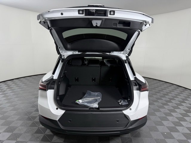 New 2026 Chevrolet Equinox EV LT image 11