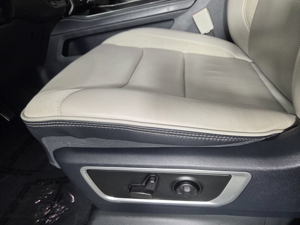 Used 2022 RAM 1500 Limited AWD/4WD image 13