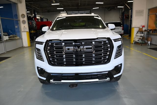 New 2026 GMC Yukon XL Denali Ultimate w/ LPO, Floor Liner Package AWD/4WD image 2