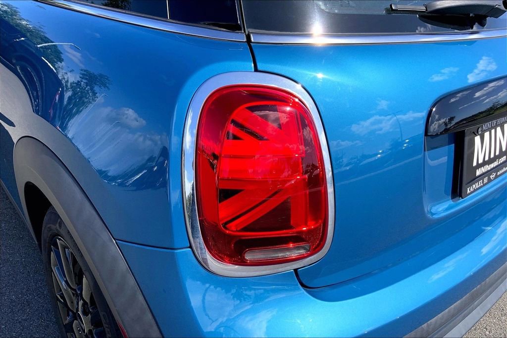 Certified 2024 MINI Cooper 2-Door Hardtop FWD image 28