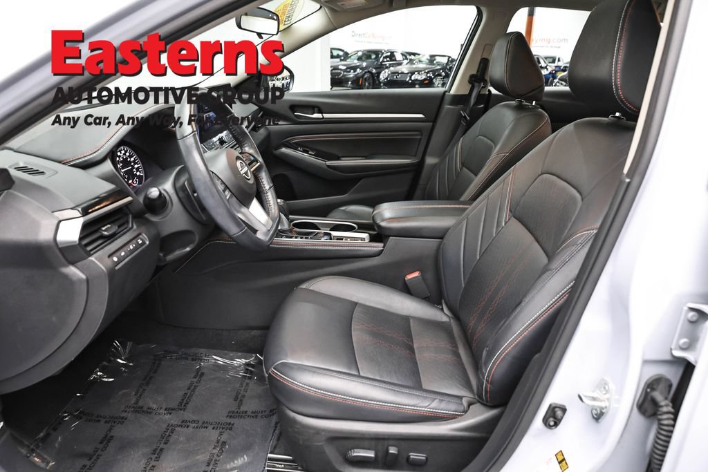 Used 2023 Nissan Altima 2.0 SR FWD image 14