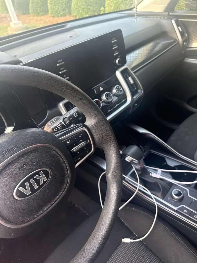 Used 2021 Kia Sorento LX AWD/4WD image 9