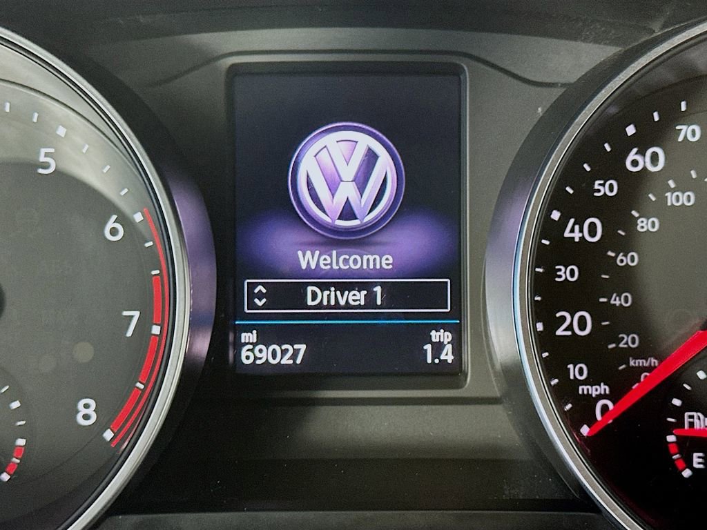 Used 2020 Volkswagen Tiguan SE R-Line w/ 3rd Row Seat Package AWD/4WD image 15