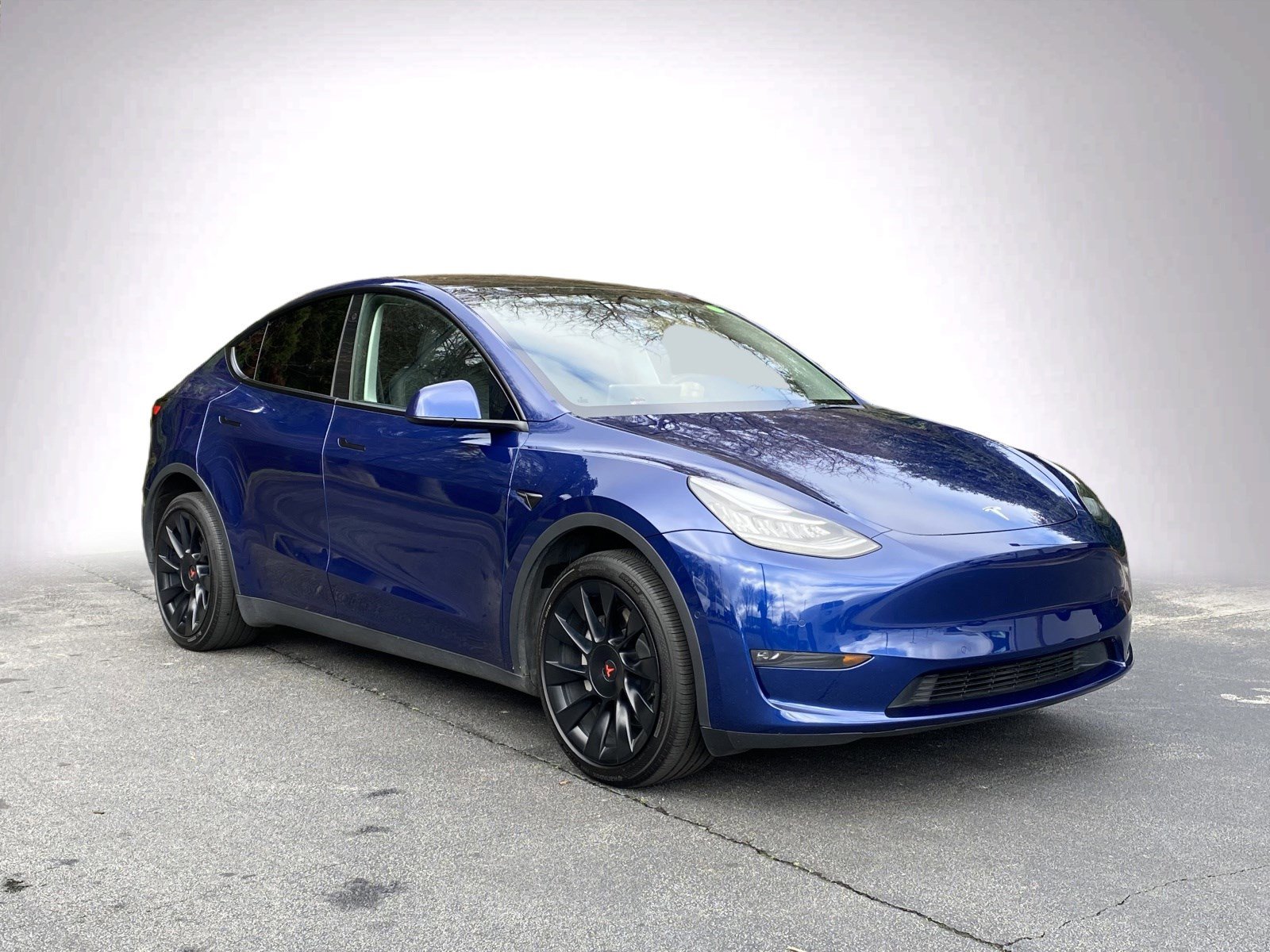 Used 2022 Tesla Model Y Long Range image 2