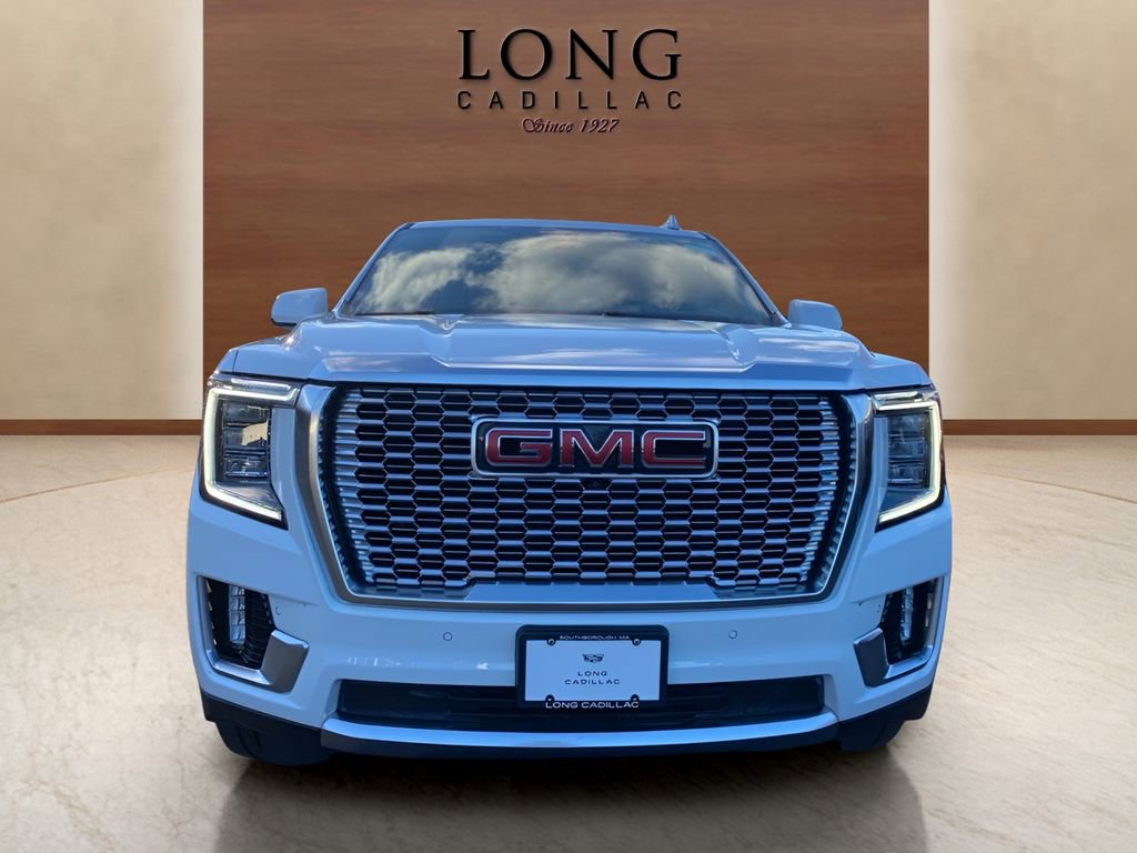Used 2021 GMC Yukon Denali w/ Denali Premium Package image 8