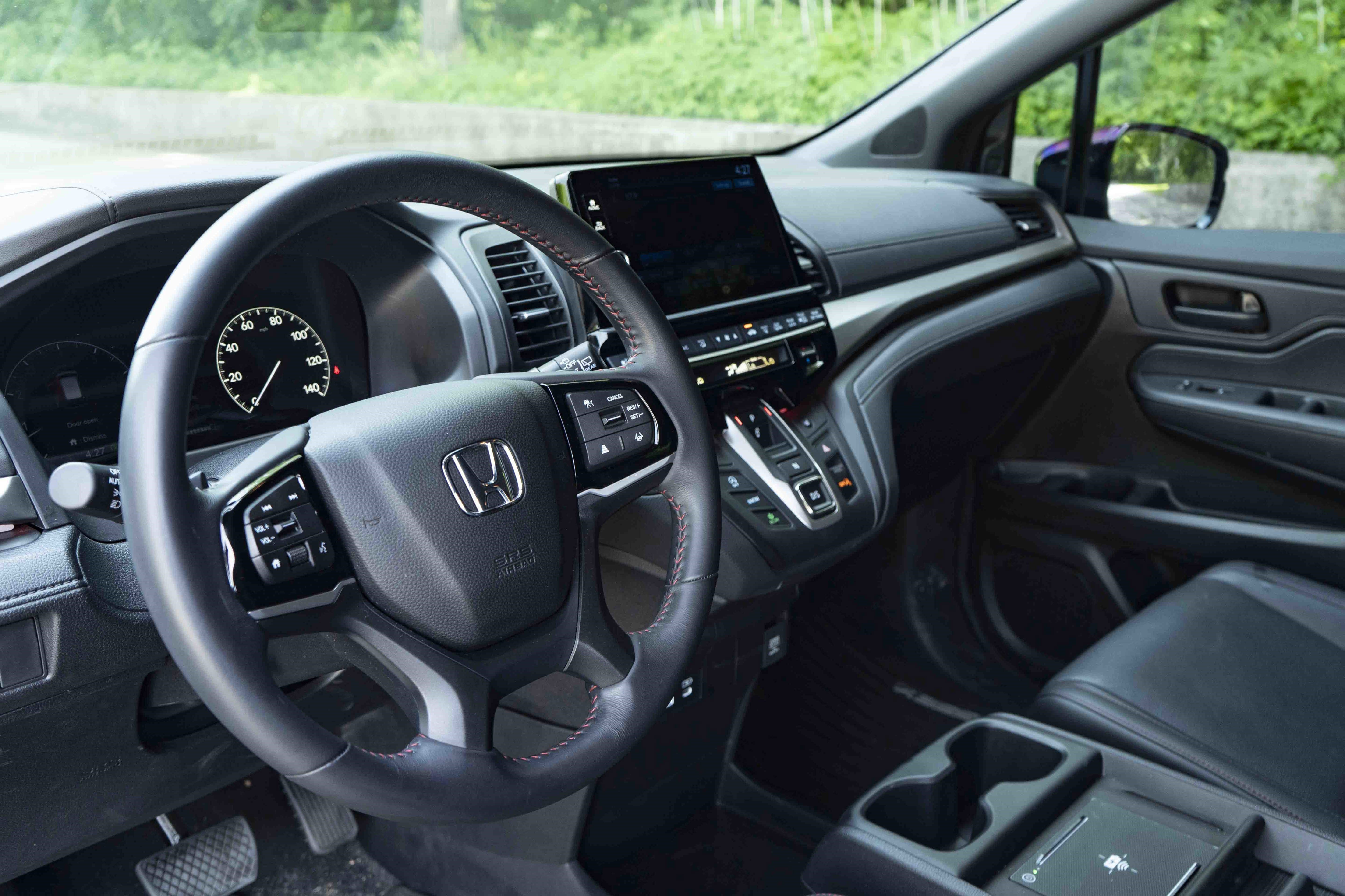 Used 2025 Honda Odyssey Sport-L image 16