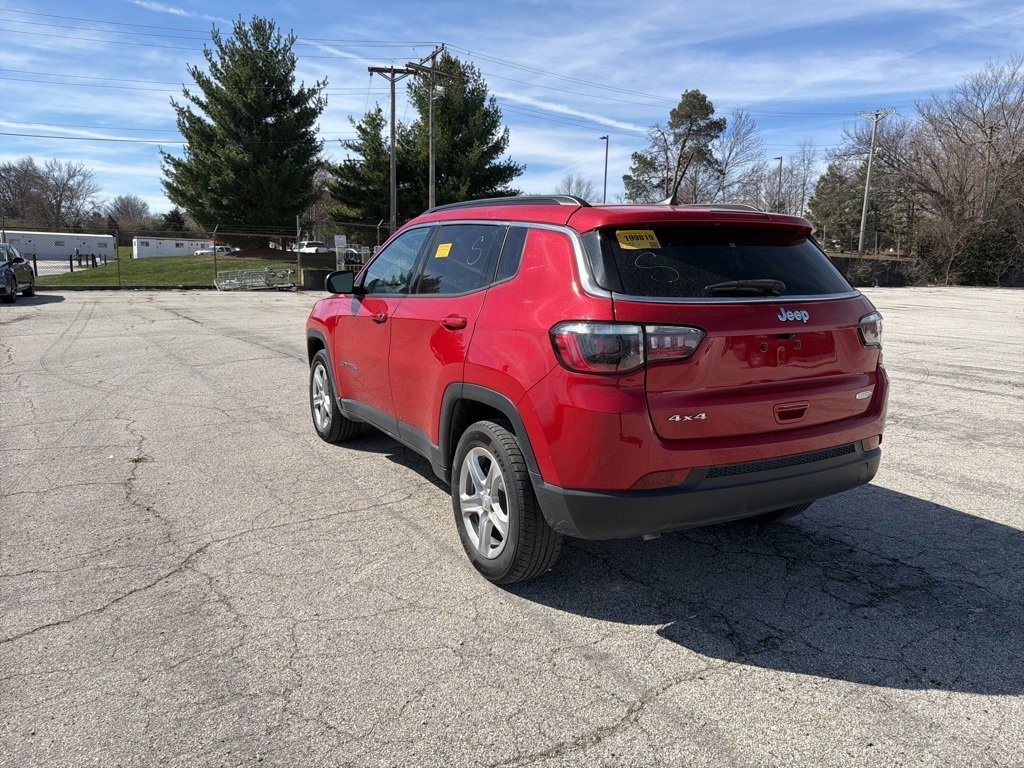Used 2023 Jeep Compass Latitude image 9