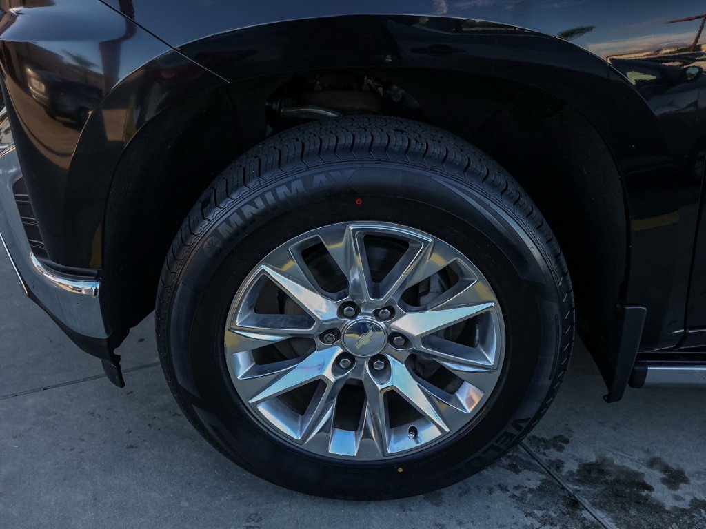 Used 2019 Chevrolet Silverado 1500 LTZ w/ LTZ Premium Package image 11