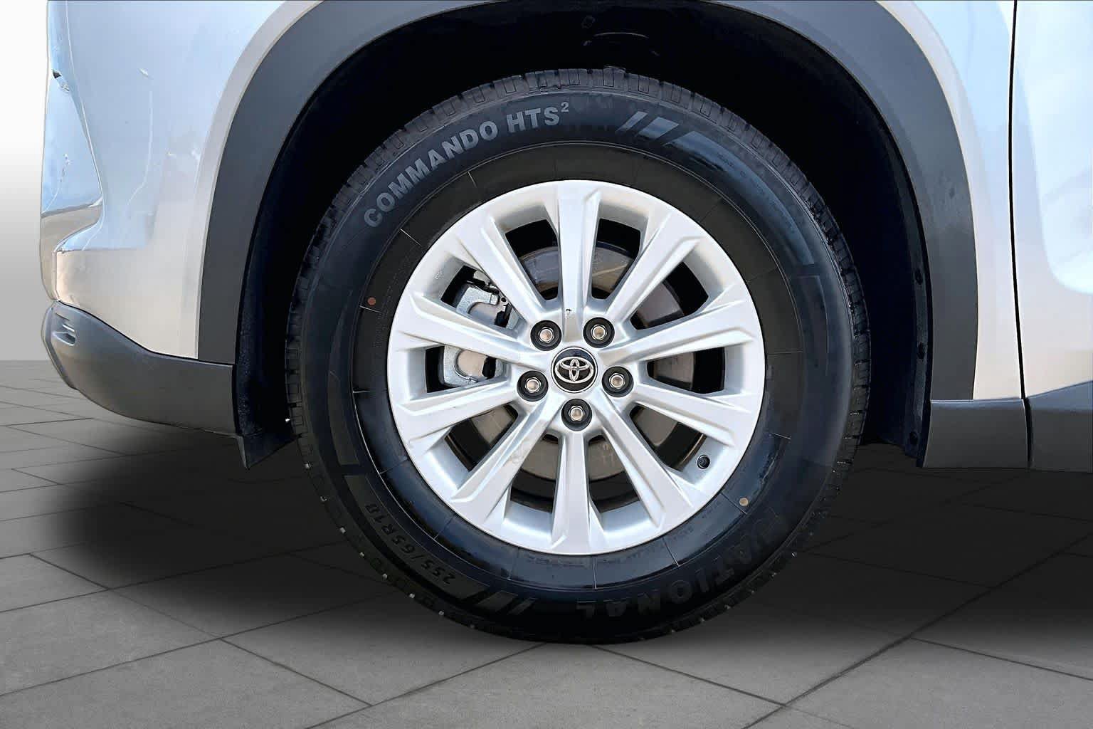 Certified 2026 Toyota Grand Highlander FWD image 11