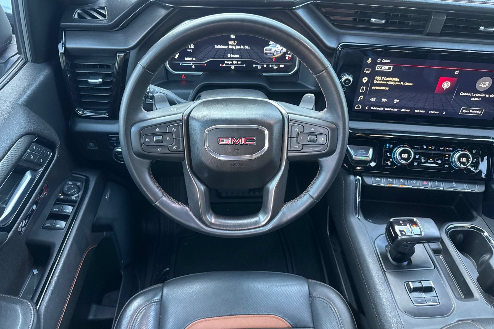 Used 2023 GMC Sierra 1500 AT4 w/ AT4 Premium Package AWD/4WD image 17