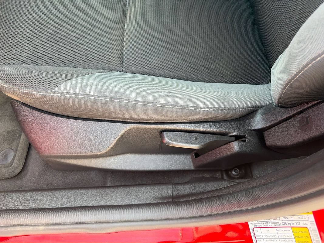 Used 2014 Ford Focus SE FWD image 17