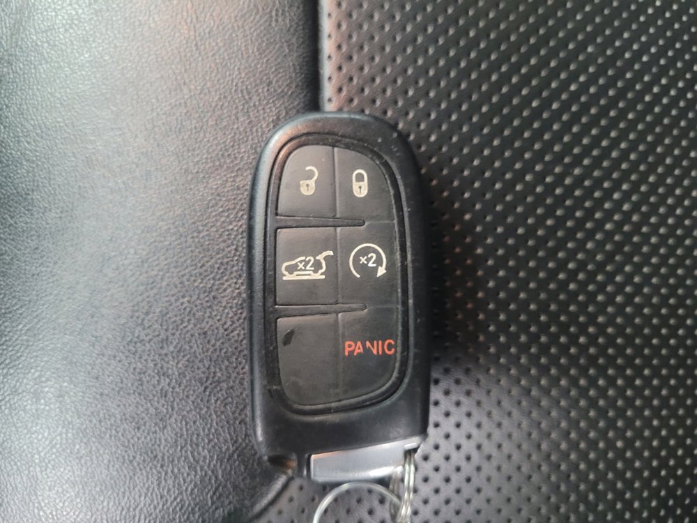 Used 2020 Jeep Cherokee Limited AWD/4WD image 32
