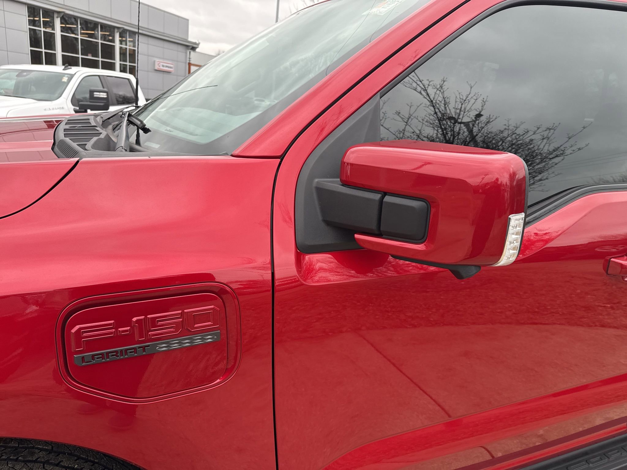 Used 2023 Ford F150 Lightning Lariat image 20