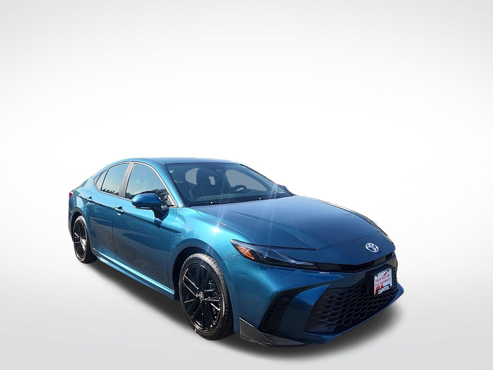 Used 2025 Toyota Camry SE FWD 360° Tour