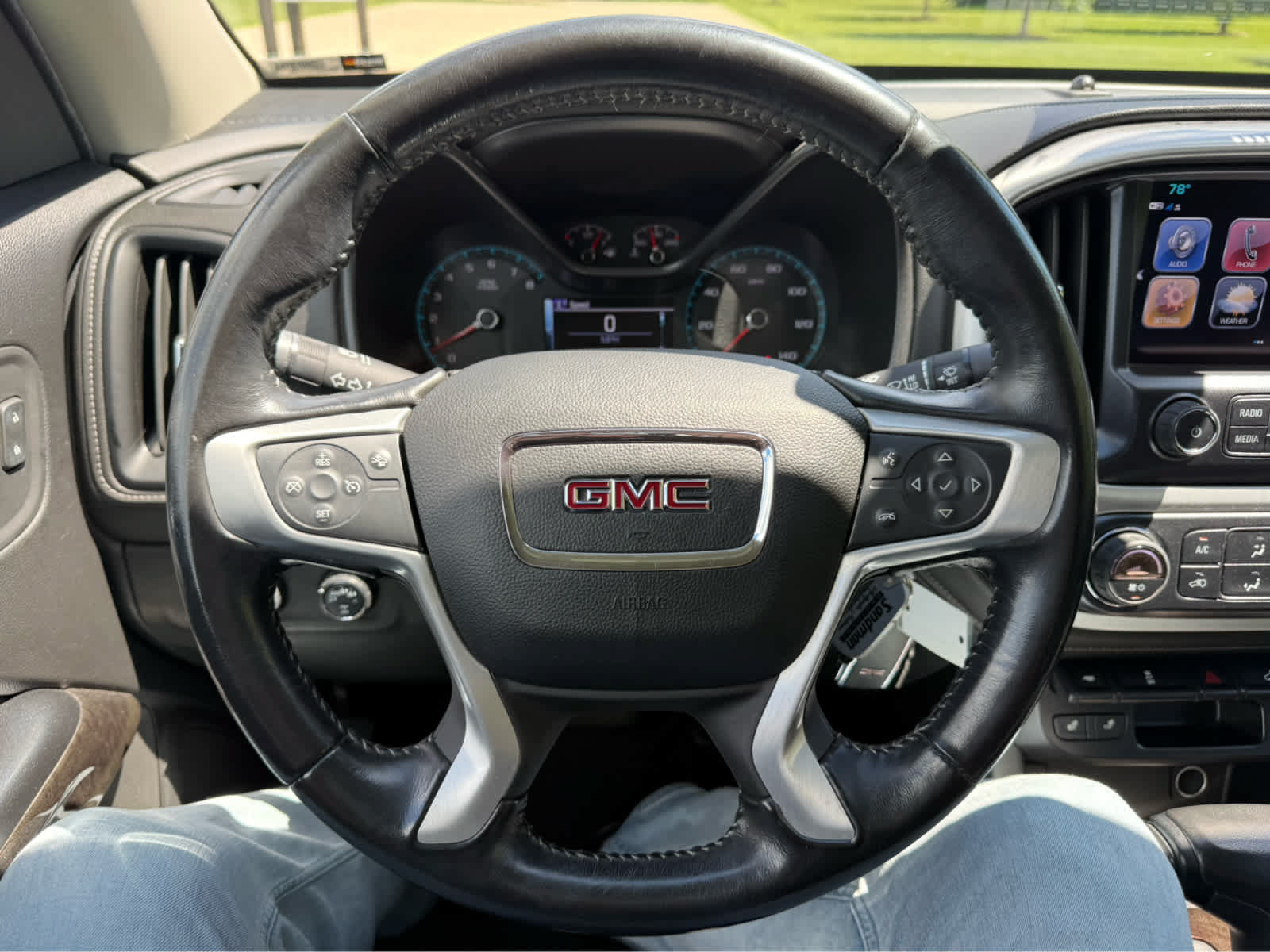 Used 2017 GMC Canyon SLT w/ Driver Alert Package AWD/4WD image 26