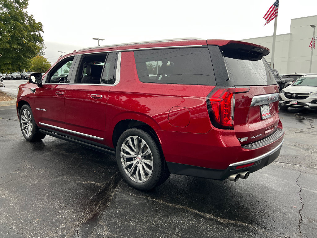 Used 2022 GMC Yukon XL Denali w/ Denali Ultimate Package AWD/4WD image 10