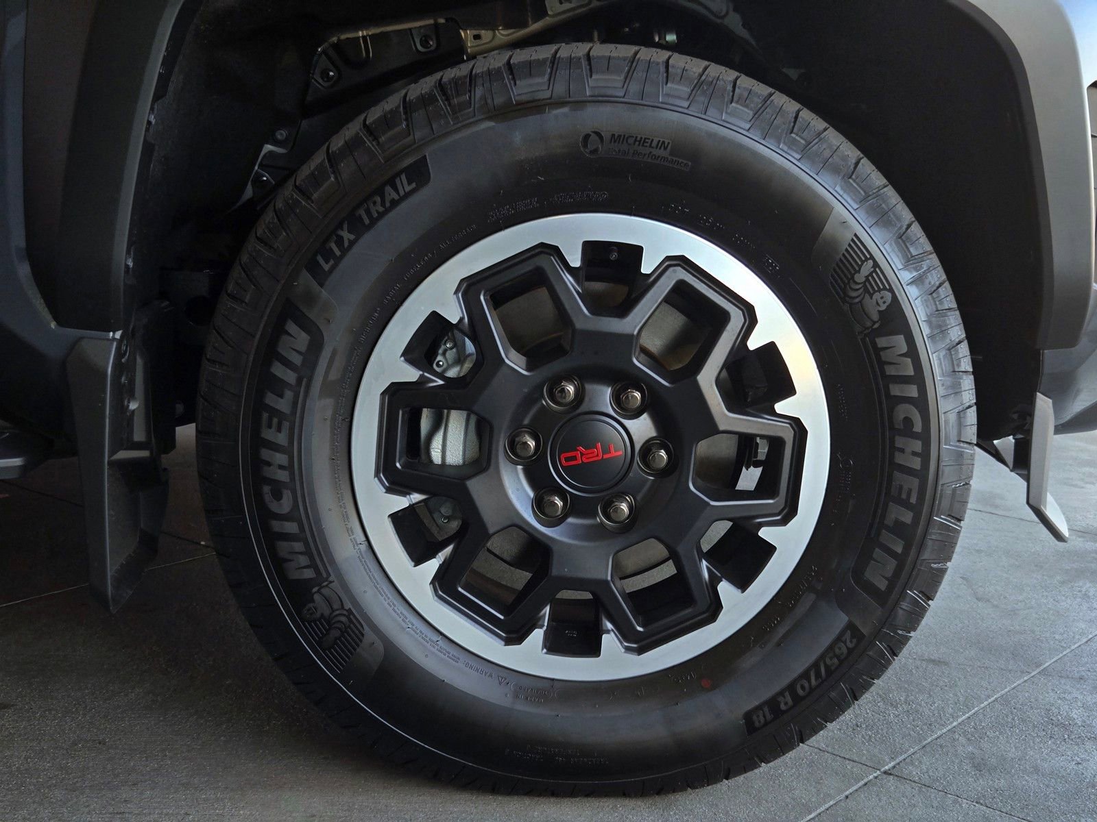 Certified 2026 Toyota 4Runner TRD Off-Road Premium AWD/4WD image 5