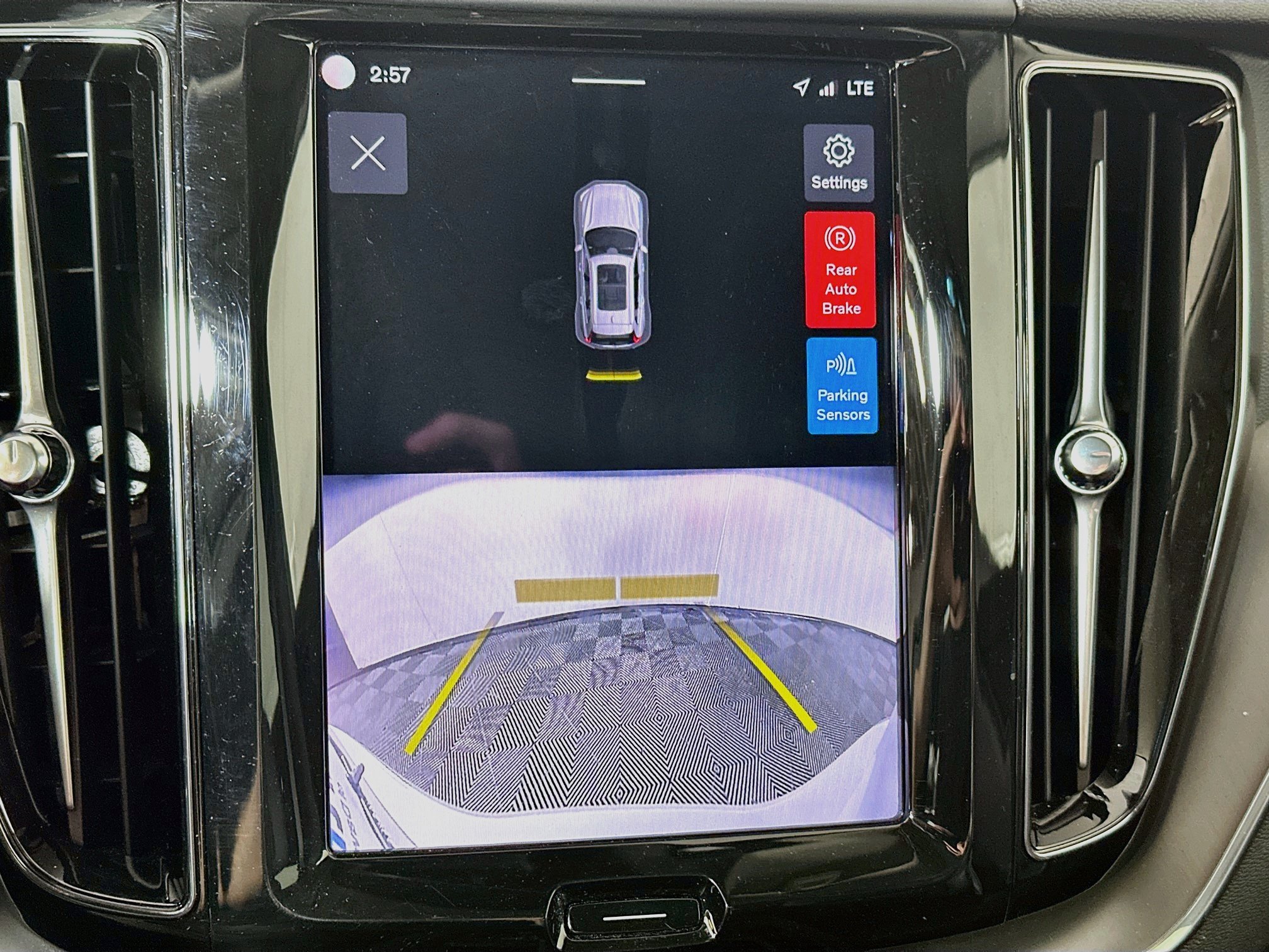 Used 2025 Volvo XC60 B5 Core w/ Climate Package AWD/4WD image 14