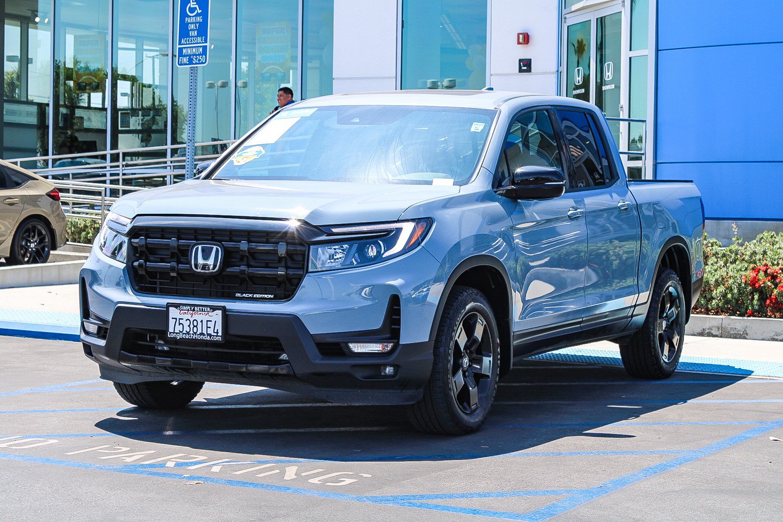 Certified 2025 Honda Ridgeline Black Edition image 3