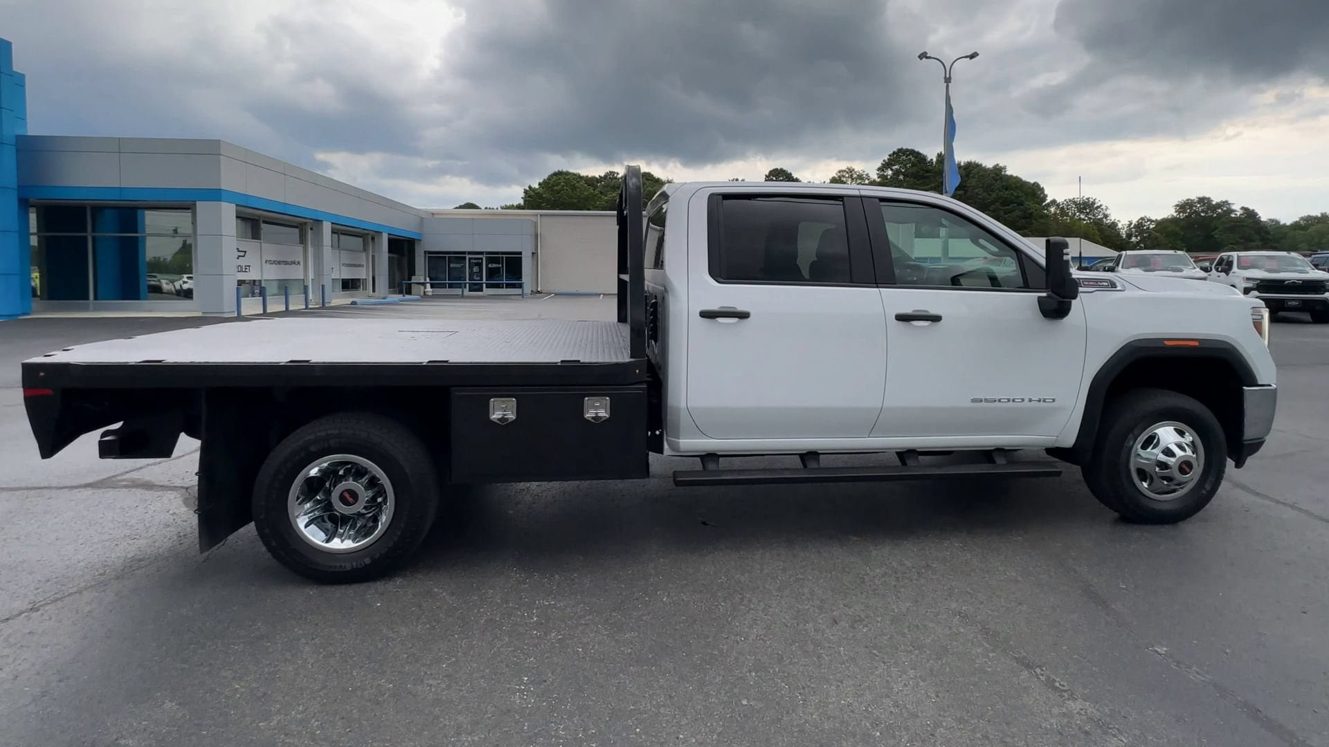 Used 2022 GMC Sierra 3500 Pro w/ Convenience Package AWD/4WD image 9