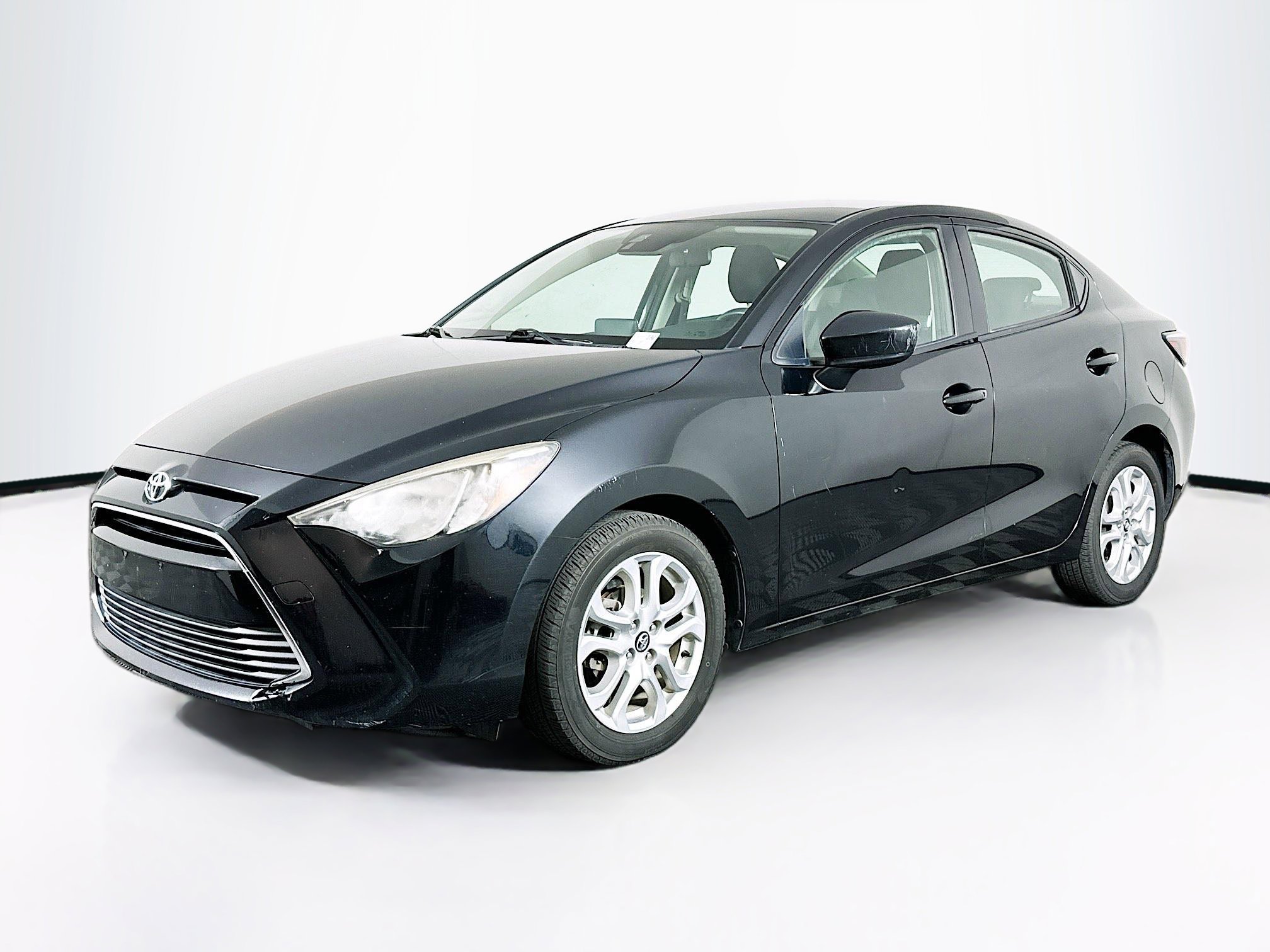 Used 2018 Toyota Yaris iA FWD image 3