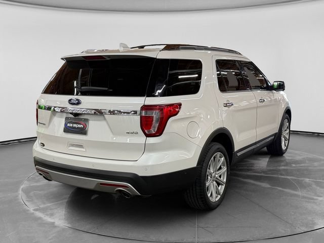 Used 2017 Ford Explorer Limited w/ Equipment Group 301A AWD/4WD image 3