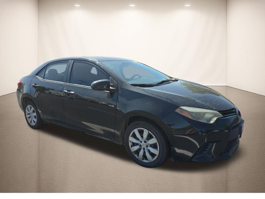 Used 2014 Toyota Corolla LE image 2