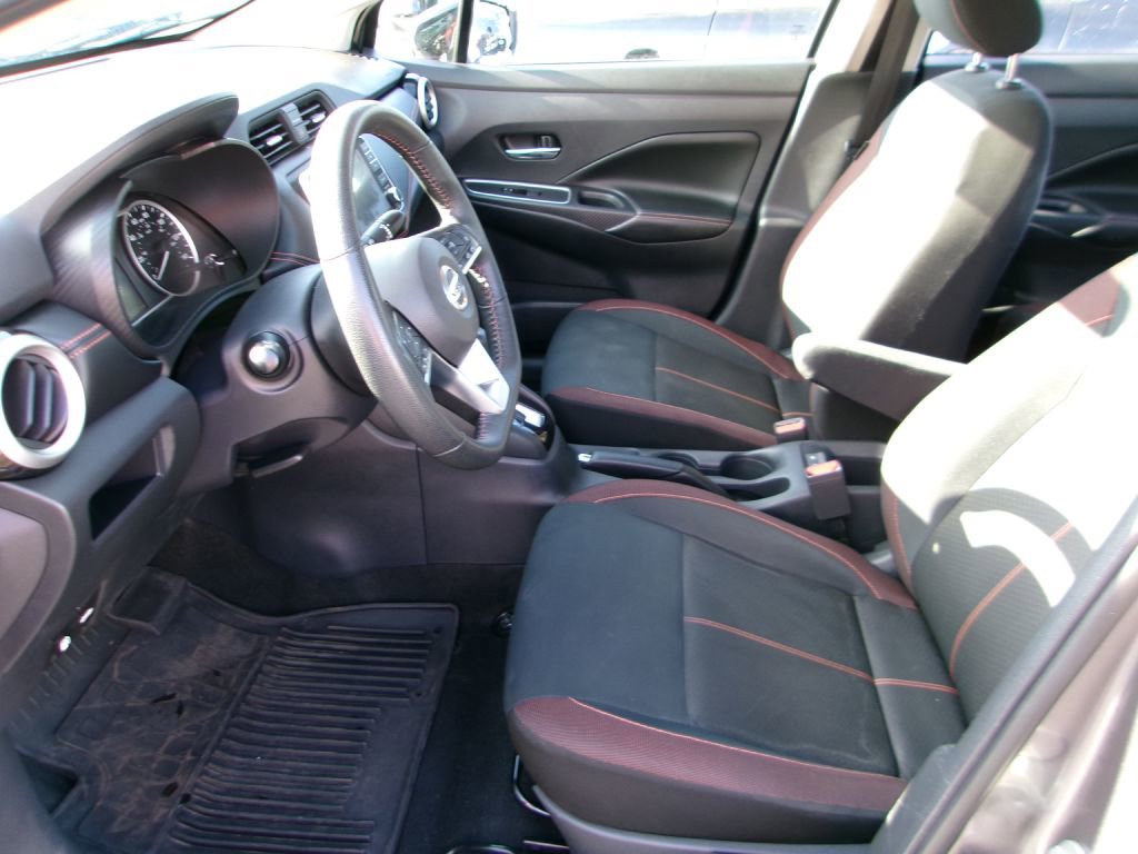 Used 2020 Nissan Versa SR w/ Convenience Package image 8