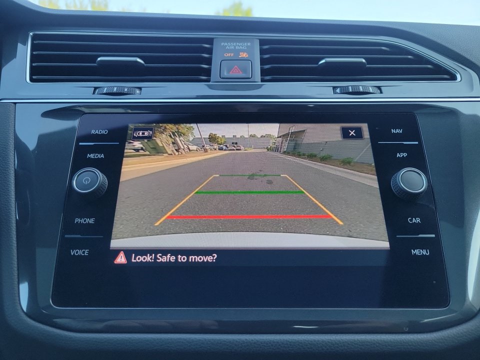Certified 2022 Volkswagen Tiguan SEL R-Line AWD/4WD image 23