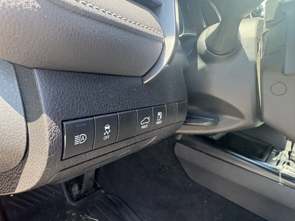 Used 2020 Toyota Camry XSE image 9