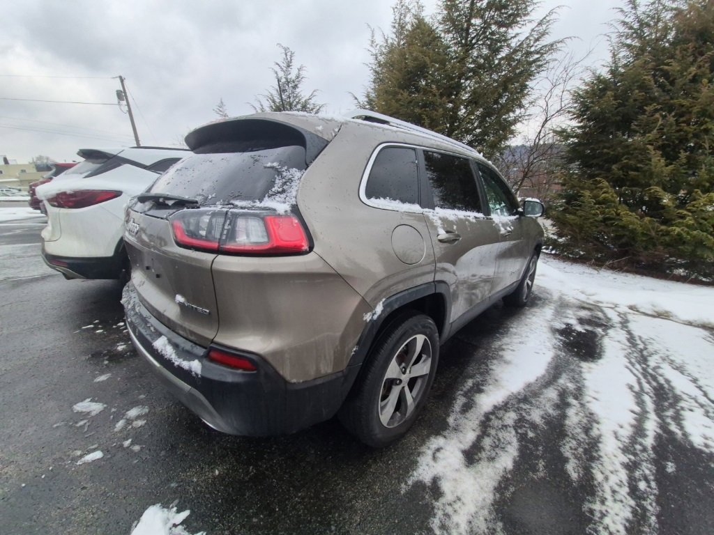 Used 2019 Jeep Cherokee Limited image 7