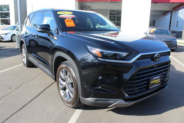 Certified 2025 Toyota Grand Highlander AWD image 2
