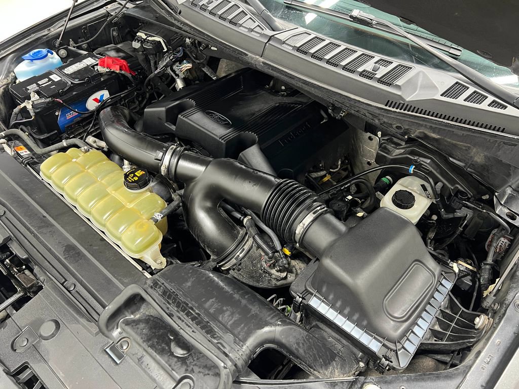 Used 2019 Ford F150 Lariat w/ Equipment Group 502A Luxury AWD/4WD image 30