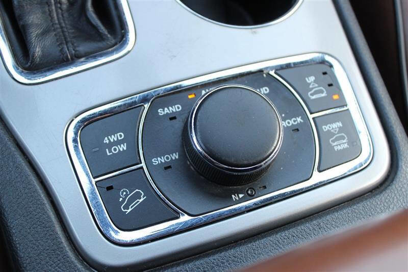 Used 2021 Jeep Grand Cherokee Overland image 26