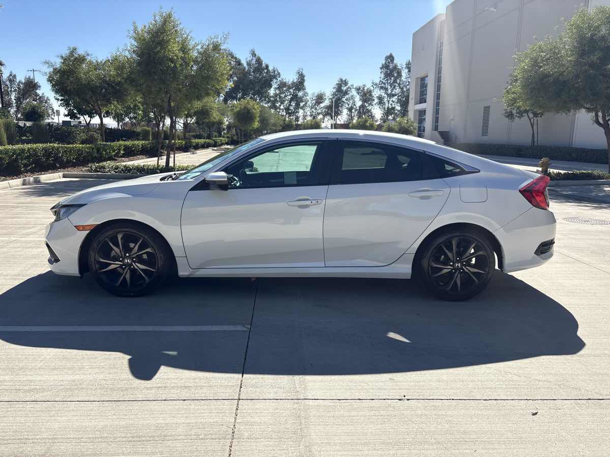 Used 2020 Honda Civic Sport image 4