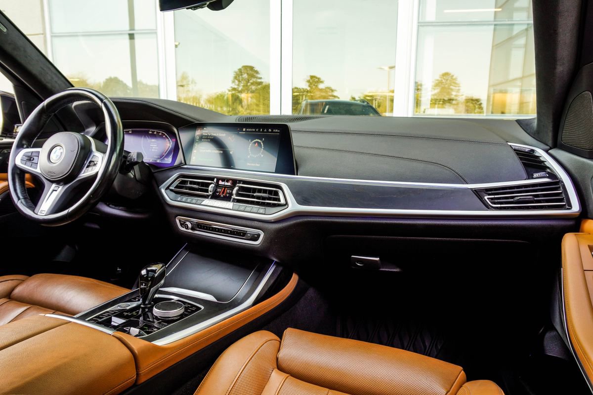 Used 2022 BMW X7 xDrive40i w/ M Sport Package image 18