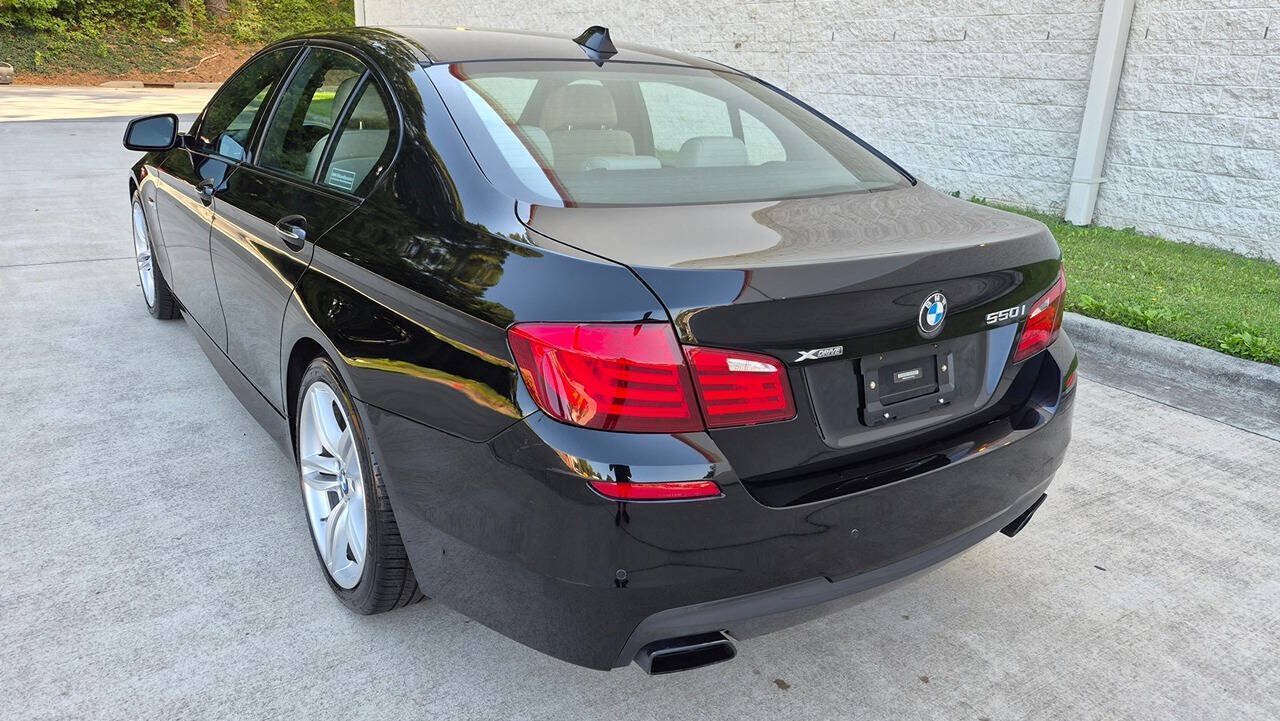 Used 2013 BMW 550i xDrive Sedan AWD/4WD image 5