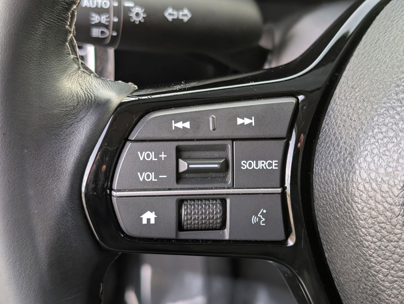 Used 2024 Honda Civic EX-L image 18